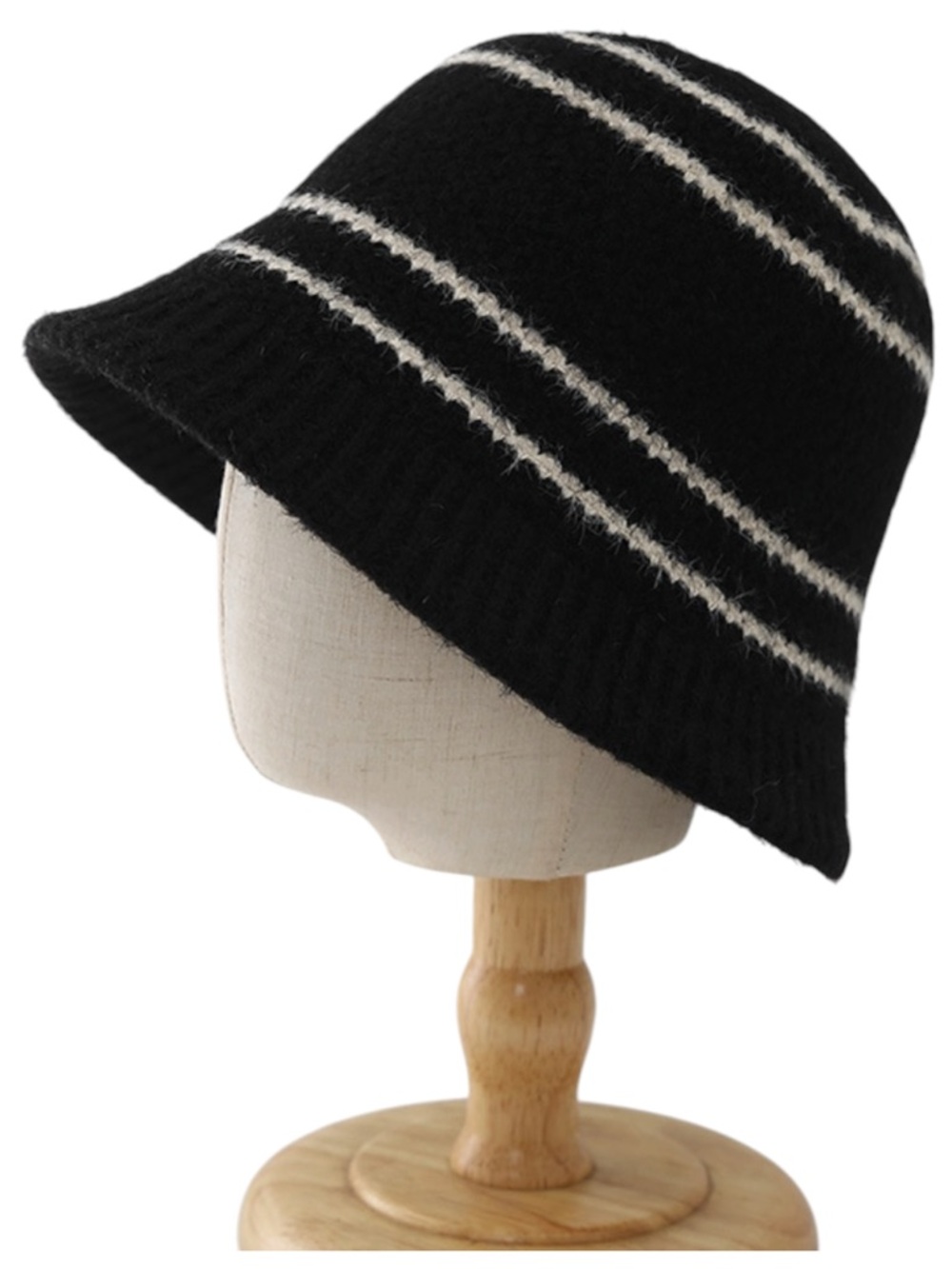 House of Harlow 1960  knit bucket hat.